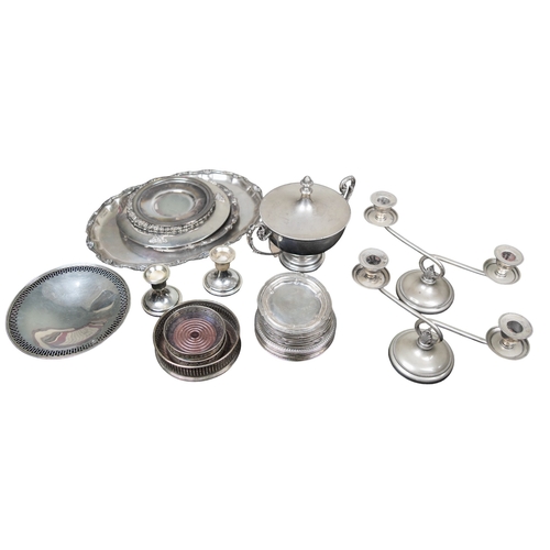 127 - A collection of Italian mostly silver and some silver-plateTo include several small bowls and coaste... 