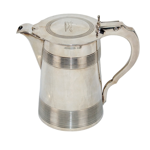 143 - John Robins (b.1777)George IIIA silver tankard, c. 1800Hallmarked892.3 gramsDimensions:6 in. (H) 4 i... 