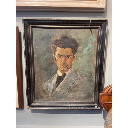 252 - Hussein Mohammed Youssef (1910 - 1975)Portrait of a manOil on canvasSigned lower rightTo be sold wit... 