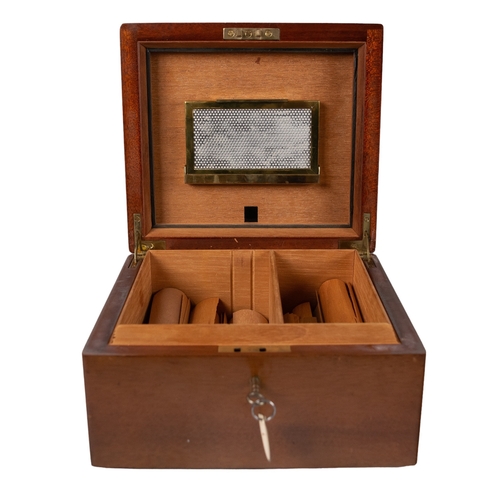 498 - BritishCirca 1970A walnut humidor