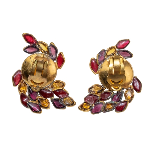 121 - GripoixParisA pair of faux pearl and multicoloured glass ear clips