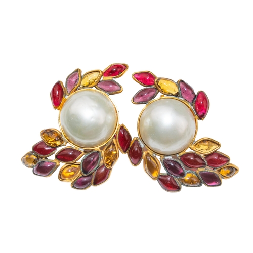 121 - GripoixParisA pair of faux pearl and multicoloured glass ear clips