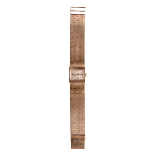 87 - VertexSwissCirca 1970A 9 carat gold lady's bracelet wristwatchWith highly flexible box link bracelet... 