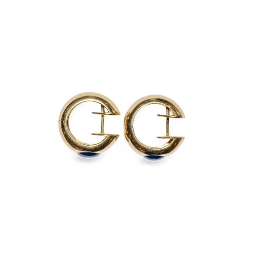 124A - ContemporaryA pair of 18 carat gold and cabochon sapphire hoop earringsThe hoops each set to the fro... 