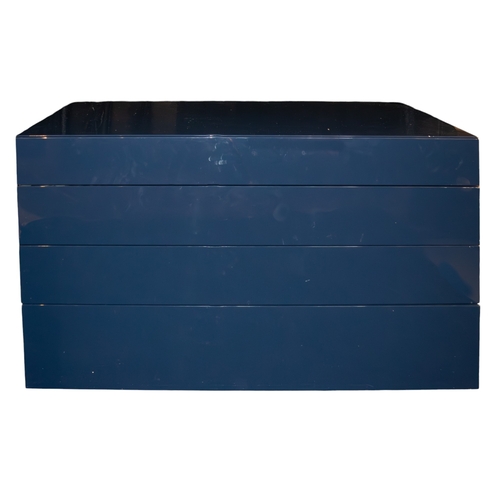 123 - ModernA twin set of chest of drawersBlue lacquerDimensions:27 in. (H) x 48 in. (W) x 21 in. (D)... 