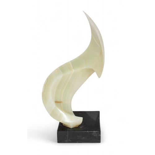 177 - Leonardo Nierman (1932 - 2023)A modern onyx and marble sculptureSigned to baseDimensions:25 in. (H)... 