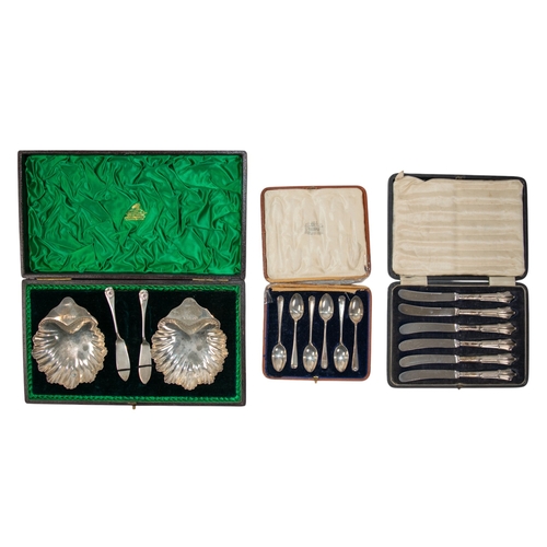 187 - A mixed lot of silver, to include:[a] six silver teaspoons from Harrods, hallmarked[b] six silver bu... 