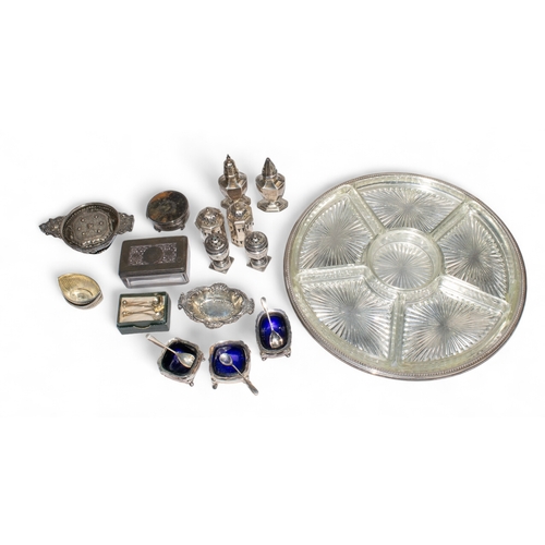 192 - A mixed lot of silver, to include a large collection of small silver items and a round silver tray w... 