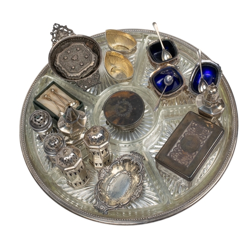 192 - A mixed lot of silver, to include a large collection of small silver items and a round silver tray w... 