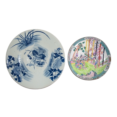 405 - Chinese, 19th century or earlierA large famille rose enamelled plate on copper with a very large blu... 