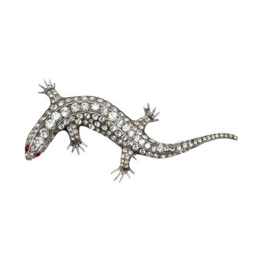 44 - BritishCirca 1960sAn unusual large paste salamander broochSet with red paste eyesWithin a silver set... 