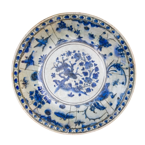 477 - Persian, Safavid17th centuryA large blue and white bowlDimensions:17.5 in. (D)... 