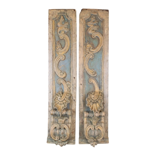 507 - Continental19th centuryA pair of surrounds, with central scallop motif and original polychromeTo be ... 