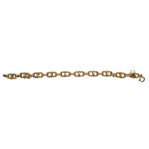 122 - ContinentalCirca 1960An 18 carat yellow gold oval link fancy braceletWeight: Approx. 11.54 gramsDime... 