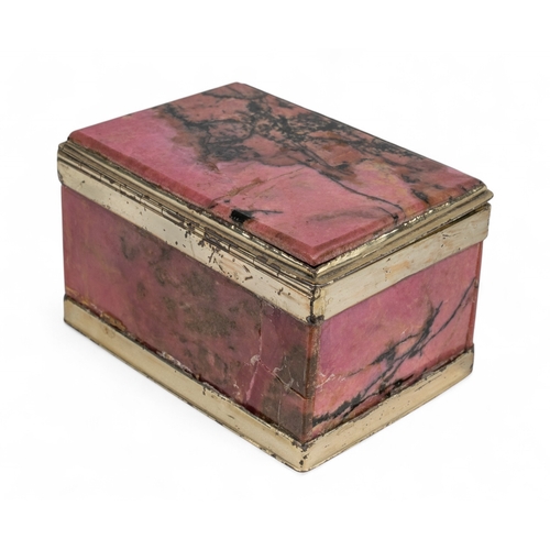 383 - 19th Century, A small rhodonite casket with silver edgesHallmarked Birmingham, 1832Dimensions: 1.75 ... 