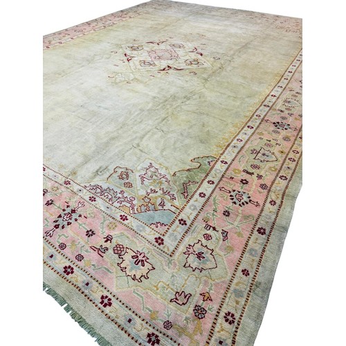 275 - 19th centuryA large Oushak carpetDimensions:540 cm x 400 cm