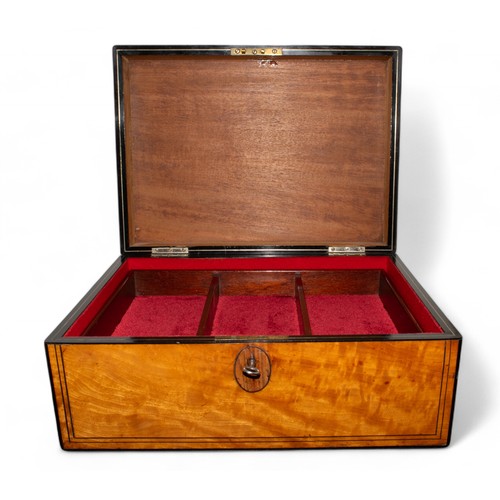 178Q - 19th CenturyA satinwood and ebony-lined jewellery casquet with two velvet lined wooden trays, used b... 