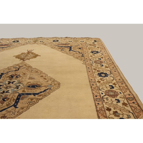 316 - Persiac.1930sA Tabriz carpetDimensions:312 cm (L) x 226 cm (W)... 