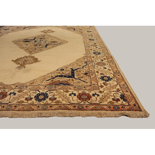 316 - Persiac.1930sA Tabriz carpetDimensions:312 cm (L) x 226 cm (W)... 