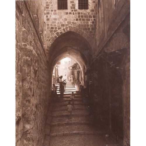 633 - A collection of 10 photographs of Jerusalem in the 1920s