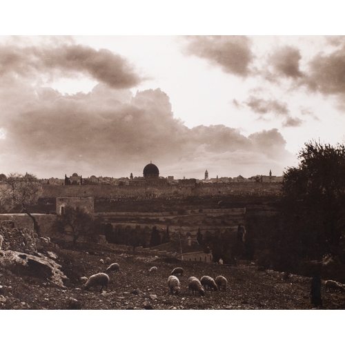 633 - A collection of 10 photographs of Jerusalem in the 1920s