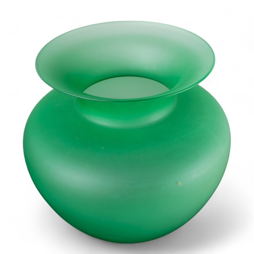 717 - A Murano-style green glass vaseTo be sold without reserveDimensions:10.5 in. (H) x 9 in. (W) ... 