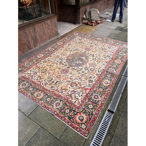 306 - JabbarzadehA Benlian Tabriz carpetDimensions:326 cm (L) x 220 cm (W)... 