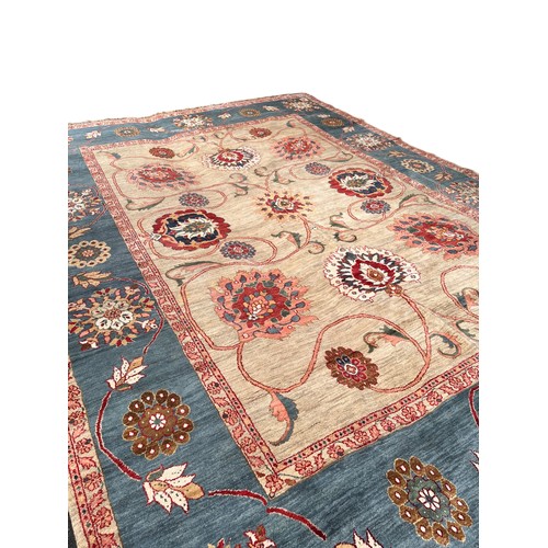 327 - Circa 1980An Agra carpetDimensions:504 cm (L) x 360 cm (W)