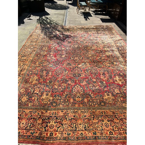 288 - A large Sarough carpetDimensions:477 cm (L) x 340 cm. (W)