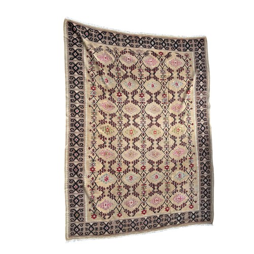 289 - AntiqueA Shakar Kilim carpetDimensions:284 cm (L) x 223 cm (W)... 