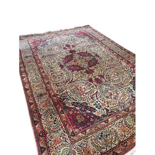 285 - A Tabriz carpetSignedProperty of a nobleman Dimensions:422 cm. (L) x 297 cm. (W)... 