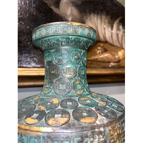 420 - Chinese, Qianlong mark and period (1735-1796)An important Imperial bronze and gilt vaseOf baluster f... 