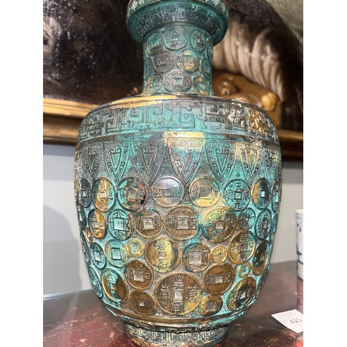 420 - Chinese, Qianlong mark and period (1735-1796)An important Imperial bronze and gilt vaseOf baluster f... 