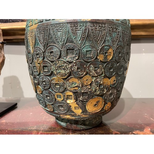 420 - Chinese, Qianlong mark and period (1735-1796)An important Imperial bronze and gilt vaseOf baluster f... 