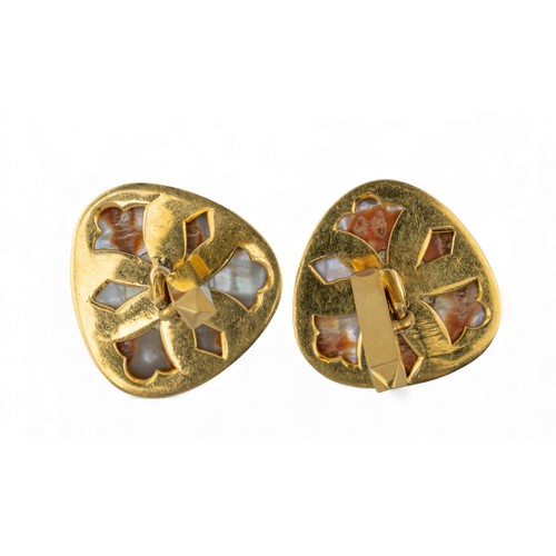 57 - Circa 1970sA pair of mother of pearl and yellow metal triangular shaped cufflinksTotal weight:Approx... 