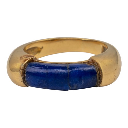 9 - Chaumet, Paris, A lapis lazuli and 18k yellow gold ringSigned 'Chaumet, Paris' to the inside(Lapis a... 
