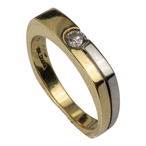64 - A heavy two-coloured gold and diamond ringThe cushion-shaped band set to the centre with a brilliant... 