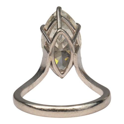 120 - A fine marquise diamond single-stone ring, weighing approx. 3.80 cts.The marquise diamonds of fine s... 