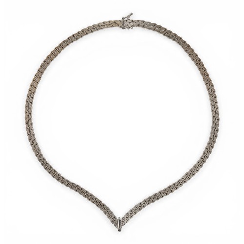 A white gold v-shaped double-flattened curb-link chain necklaceTotal ...
