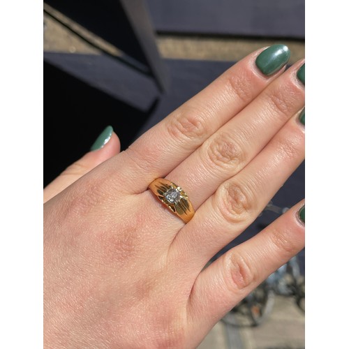 2A - Antique, A cushion-shaped diamond and 18k gold ring, circa 1900The cushion-shaped diamond set with t... 