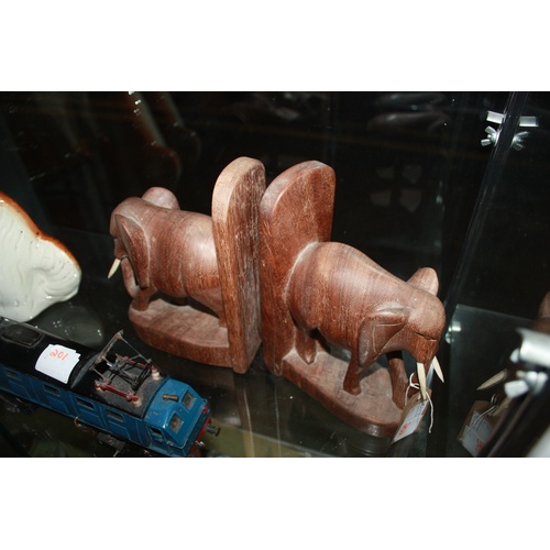157 - Wooden Elephant Bookends (9