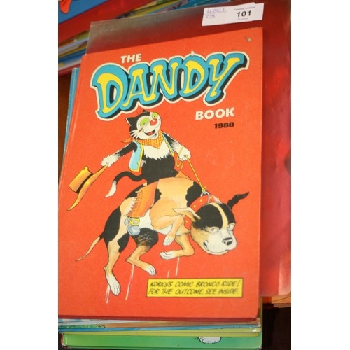 101 - Dandy Books 1981-1989 (Missing 1986) - Eight  Volumes