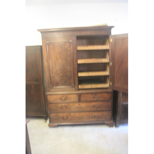 161 - Mahogany Georgian Linen Press (Some distress to Legs)
50