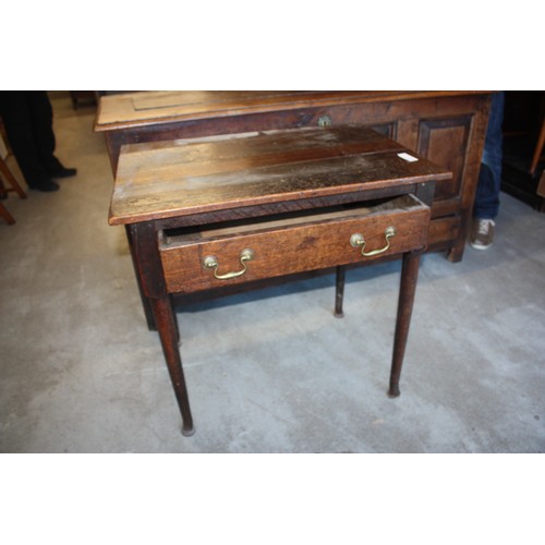 101 - Victorian Oak Small Desk on Turned and Tapered Legs (Dist)