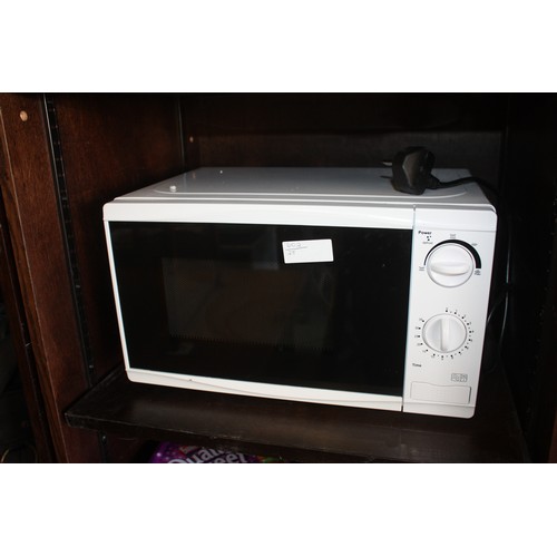 86 - Tesco Microwave Oven 700W