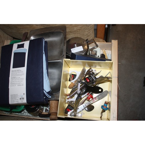 88 - Quantity of Kitchen Utensils:  Knives, Rolling Pin, Graters, Cutlery, Peelers, etc