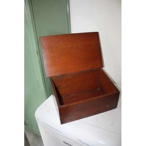 102 - Pine Sloped-Top Box 16