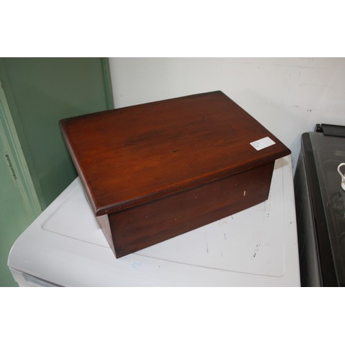 102 - Pine Sloped-Top Box 16