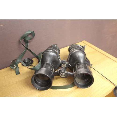 197 - A Pair of Avimo Military Binoculars with Range Finder Display (rare) with WD logo