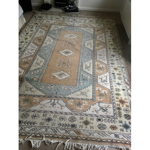 86 - Milas Turkish Rug (2.43 m x 3.5 m)